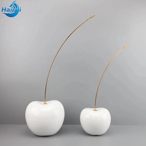 Sculpture <span class=keywords><strong>de</strong></span> bureau moderne et simple <span class=keywords><strong>de</strong></span> style européen, en fibre <span class=keywords><strong>de</strong></span> verre, peinte à la main, grand modèle, thème crème glacée et fruits, avec décoration cerise, luxe léger - Product Image 4