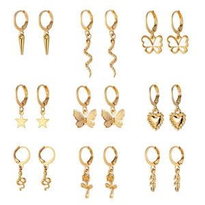 Boucles d'oreilles pendantes tendance, 9 paires, en alliage de zinc plaqué or pour femmes, design papillon, étoile, cœur, fleur - Product Image 4