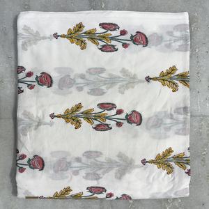 Tela de Algodón Indio Ligera, Ecológica, de Color Rosa Suave con Estampado Floral para Vestidos de Niñas y Niños, por Yarda, Origen Indio - Product Image 4