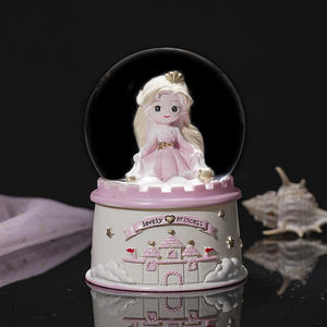 Mignon ours violet lavande brillant, mini boule de cristal, design de dessin animé, cadeau d'anniversaire pour enfants, ornement en résine de bureau pour étudiants, boîte en papier - Product Image 6