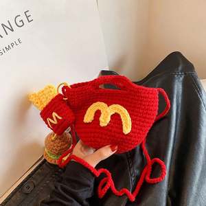 Sac bandoulière carré horizontal en laine tricotée à la main, motif dessin animé, style Xiaohongshu, recommandé par McDonald's - Product Image 1