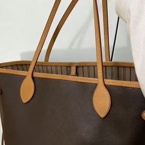 Bolso de Lujo - Bolso de Diseñador de Alta Calidad, Versión Louis, Bolso de Cosméticos de Cuero Genuino, Hecho a Medida de Alta Gama con Accesorios Completos - Product Image 2