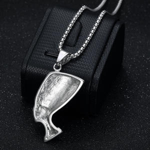 Collana con Ciondolo a Forma di Microfono, Design Esotico e Audace, Tono Oro Faraone Egiziano, per Uomo - Product Image 4
