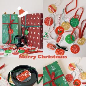 ป้ายแขวนเสื้อผ้าอะคริลิกใส พิมพ์โลโก้ตามสั่ง ป้ายพลาสติกเคลือบเงา สำหรับร้านค้าเสื้อผ้า - Product Image 2