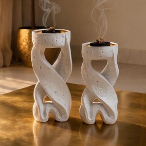 Brûleur d'encens arabe à courbe hélicoïdale de petite taille au design unique <span class=keywords><strong>Berserk</strong></span>, brûleur d'encens pour l'Aïd, brûleur d'encens créatif en résine - Product Image 4