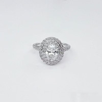 Anello di Lusso Elegante con Grande Diamante Sintetico a Quattro Punte in Platino PT950, Gioiello Raffinato per Fidanzamento e Matrimonio