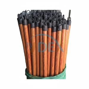 ไม้กวาดไม้ยูคาลิปตัสคุณภาพสูงจากเวียดนามด้ามจับยาว120ซม. ทนทานกันแมลงพร้อมหัวไม้กวาดทำจากพีวีซี - Product Image 1