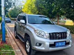 <span class=keywords><strong>Toyota</strong></span> <span class=keywords><strong>Prado</strong></span> <span class=keywords><strong>2010</strong></span> SUV 7 places 4x4, véhicule de luxe à vendre, importé du Japon, conduite à gauche, 128 000 milles - Product Image 3