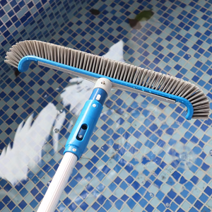 Nouvelle <span class=keywords><strong>brosse</strong></span> de nettoyage de piscine Addotron haute efficacité, 17 pouces, extrémité incurvée, <span class=keywords><strong>brosse</strong></span> à brosser les parois de piscine, accessoire <span class=keywords><strong>d</strong></span>'entretien de piscine - Product Image 5
