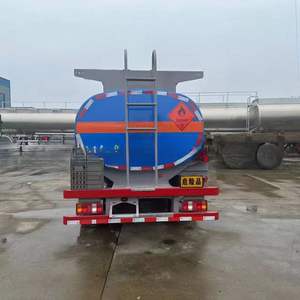 Châssis de véhicule spécial HOWO 4x2 d'occasion, 5 tonnes, stockage d'huile |   Préconfiguré pour la manutention de carburant diesel, transmission manuelle 150-250 CV - Product Image 2