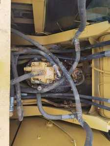 Excavatrice Caterpillar 330D d'occasion avec moteur C7.1, puissance de 225000 W, capacité de la benne de 1,8 m³, poids opérationnel de 30,8 tonnes pour travaux de démolition - Product Image 3