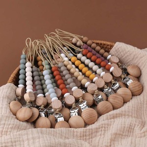 Attache-tétine pour bébé sans PBA avec perles en silicone de qualité alimentaire et clips en métal - Product Image 6