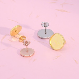 ฐานต่างหูสแตนเลสทรงกลมขนาด 8 10 12 มม. ชุบเคลือบสำหรับทำต่างหู DIY - Product Image 1