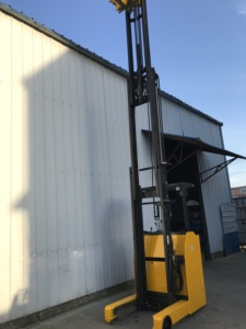 Montacargas Eléctrico Komatsu Usado de 1.5 Toneladas, Modelo 2022, Aplicaciones para Pasillos Estrechos, Altura de Elevación de 6 m, Garantía de 2 Años, Tracción Delantera, Japón - Product Image 5
