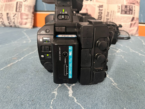 กล้องวิดีโอ Sony PXW-Z190 ระดับไฮเอนด์ ความละเอียด 4K ซูม 25 เท่า สำหรับถ่ายทอดสด - Product Image 2