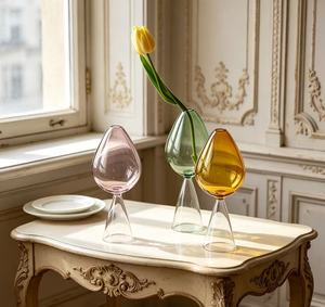 Vaso <span class=keywords><strong>Moderno</strong></span> Personalizzato a Goccia in Vetro Colorato, Stile Calice Alto, Porta Fiori per Soggiorno e Decorazione da Tavolo - Product Image 1
