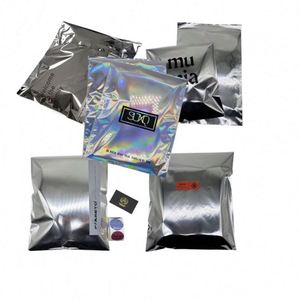 Stock Size Custom LOGO Holographic Mailer Glossy Aluminium Laser Shipping Mailer for Clothing Mailing Bags Small Medium Big - Product Image 2