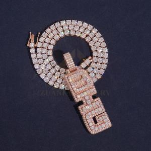 Pendentif personnalisé vertical en argent sterling 925 avec diamants moissanite, testé au diamant, vente chaude - Product Image 1