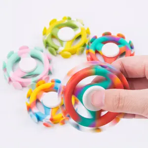 Nove toys Novelty Gag Stress Relief Fidget Toys Tiktok 2024 Adult Kids Party Favors Sucker Dart Toy Hand Finger Fidget Spinners