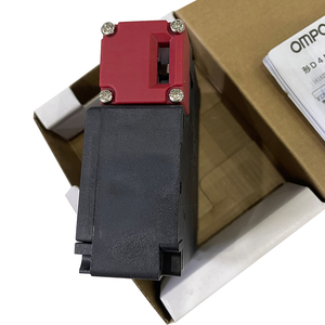 Interruptor de Seguridad para Puerta con Bloqueo D4NL-1FFA-B4S - Product Image 3