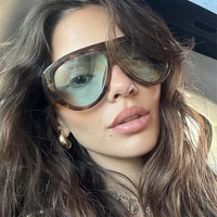 Nouvelle Arrivée Lunettes de Soleil Y2K de Créateur de Marque de Luxe Logo Personnalisé Tendance Surdimensionnées Lentilles UV400 Monture PC Dorée 2025