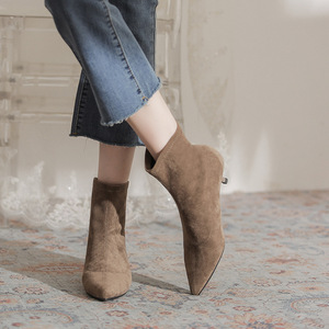 Bottines mi-mollet élégantes et polyvalentes pour femmes en automne et en hiver avec talons épais - Product Image 5