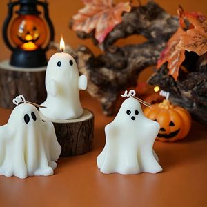 Handmade Soy Wax Cute Ghost Halloween Scented Candle Souvenir Gift for Halloween Party Home Decor Thanksgiving Birthday - Product Image 5