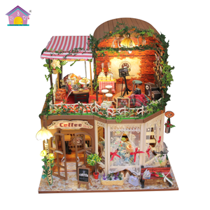 Le plus chaud avec <span class=keywords><strong>la</strong></span> lumière et les meubles modernes en bois <span class=keywords><strong>maison</strong></span> <span class=keywords><strong>de</strong></span> <span class=keywords><strong>poupée</strong></span>, assemblage facile <span class=keywords><strong>maison</strong></span> en bois - Product Image 1