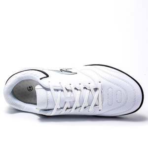 <span class=keywords><strong>Scarpe</strong></span> da <span class=keywords><strong>calcio</strong></span> personalizzabili ad alte prestazioni per gli attrezzi da allenamento per tutte le stagioni per la primavera autunno inverno estate-OEM/ODM - Product Image 4