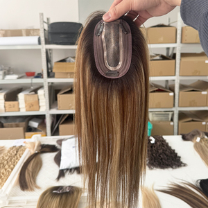 Prêt à expédier : Topper capillaire 3x5 Services Hair, cuticules entièrement alignées, base en soie à raie libre avec trame pour femme - Product Image 4