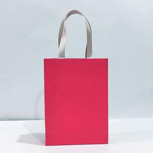 Bolsa de Papel Kraft Artística, Reutilizable y Reciclable, con Logotipo Personalizado o Impresión en Lámina Dorada, Embalaje de Lujo Resistente al Agua - Product Image 1