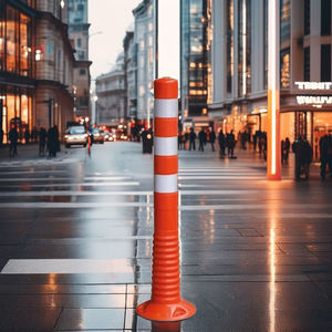 75 أو محدد حركة مرور من مادة البولي يوريثلين متين ، نقطة تحذير مرئية مرنة ناعمة لاستخدام الطريق ، مقسم حارات - Product Image 2