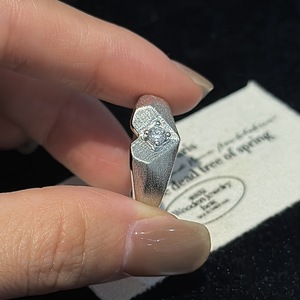 Bague en argent pur S925 avec un design de niche, simple, élégante, vintage, incrustation de zircon en forme de cœur, bague ouverte, principalement en alliage - Product Image 4