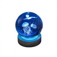 Lampe de nuit en boule de cristal gravée en 3D en forme de méduse, base lumineuse colorée, globe en quartz transparent, décoration minimaliste moderne pour la maison