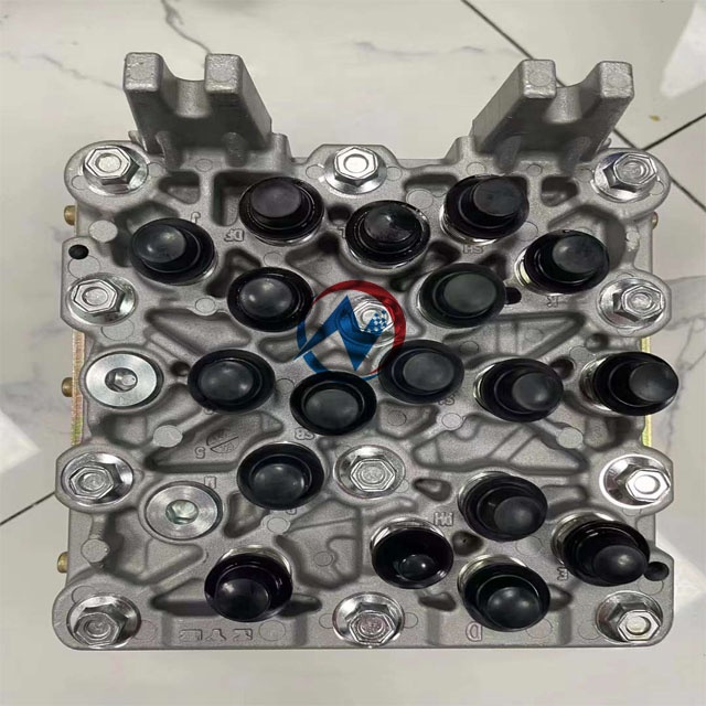 KYB Flow Control Hydraulic Valve for Excavators - 1 Year