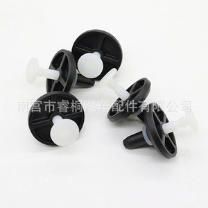 Clip de sujeción trasero tipo empuje Shuangxuan 4806334AA para parachoques de Chrysler, Jeep, Dodge, de plástico. - Product Image 4