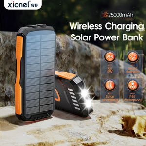 แบตสำรองพลังงานแสงอาทิตย์ Xionel 25000mAh พร้อมไฟ LED สำหรับชาร์จกลางแจ้ง - Product Image 2