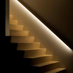 Ống dẫn sáng LED tuyến tính trong suốt cao cấp, làm theo đơn đặt hàng, bằng nhựa polycarbonate ép đùn cong - Product Image 6