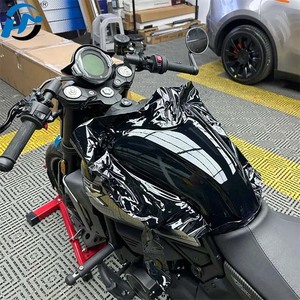 Installation humide 7.5mil Piano Noir PPF PET Réparation de <span class=keywords><strong>Chaleur</strong></span> <span class=keywords><strong>Film</strong></span> de Protection de Peinture de Voiture <span class=keywords><strong>Anti</strong></span>-Rayures Capot de Pare-chocs de Voiture DIY Décor PPF <span class=keywords><strong>Film</strong></span> - Product Image 5
