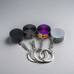 Molino de Hierbas Secas Personalizado para Accesorios de Fumar, Molinillo de Hierbas y Especias de Aleación de Zinc de 30 mm con Llavero - Product Image 2