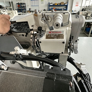 Macchina Automatica per Orlatura a Fondo Piatto TS-842, Macchina da Cucire Industriale ad Alta Velocità per T-shirt e Polo, Attrezzatura per Orlatura TOPSEW - Product Image 3