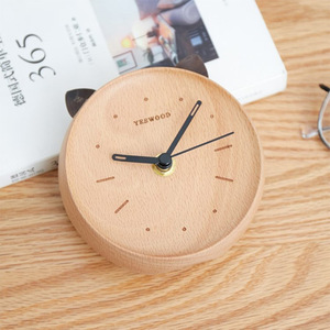 Horloge de table en forme de chat Yeswood, en bois de hêtre, silencieuse, à quartz, avec alarme, pour bureau, chambre, décoration de la maison - Product Image 3
