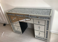 Table de toilette moderne glamour avec cadre miroir et décorations en cristal brillant, table à coiffer en verre pour chambre à coucher