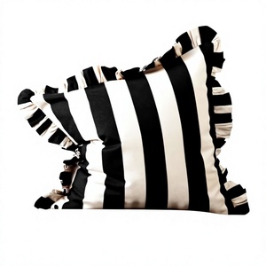 Fundas de Almohada Cuadradas con Volantes y Rayas de Algodón Estilo Princesa Europea, Decorativas, con Volantes, Estilo Boho, de Diseño, No Tóxicas - Product Image 1