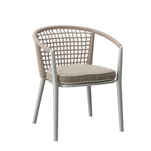 Chaise de patio élégante en rotin tressé avec accoudoirs, résistante aux intempéries, pour l'extérieur, avec coussin, idéale pour café et <span class=keywords><strong>bistrot</strong></span> - Product Image 2