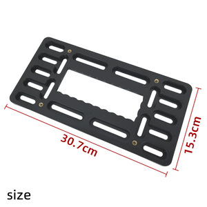 Cadre de plaque d'immatriculation noire américaine, support de plaque de voiture en plastique finition mate avec motif squelette découpé - Product Image 3