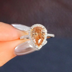 Anello Minimalista a Goccia Giallo per Donne, Elegante Gioiello da Dito alla Moda - Product Image 6
