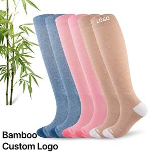 Calcetines de Compresión de Bambú de 20-30 mmHg, Cómodos, Súper Suaves, Populares, con Logotipo Personalizado, Deportivos, de Rizo, con Punta Sin Costuras - Product Image 1