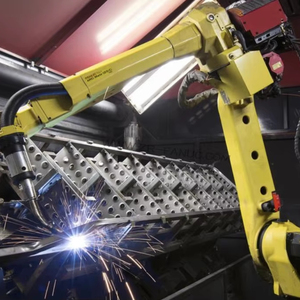 Système de robot de soudage Fanuc pour la fabrication de tôles avec soudage automatique intelligent et contrôle avancé - Product Image 1