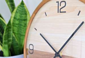 Plastik malzeme ve elektrik güdü ahşap çerçeve ile Modern benzersiz fanus camı duvar saati ahşap sessiz dijital saat - Product Image 6